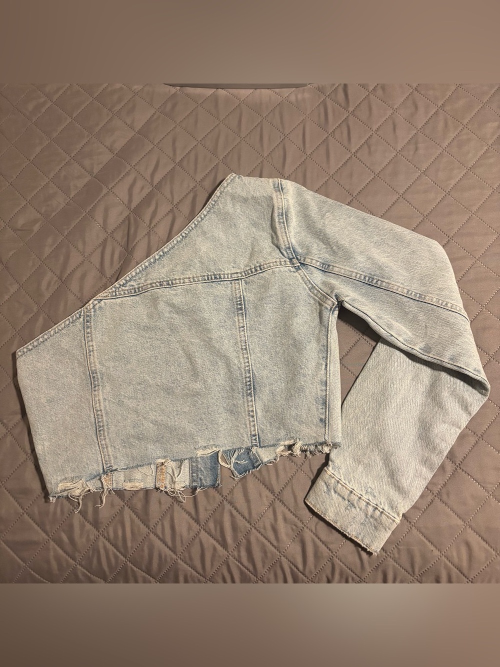Zara One Shoulder Crop Light Wash Denim Jean Jacket Womens Large Asymmetrical - Picture 4 of 10